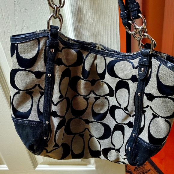 Coach Handbags - Coach purse